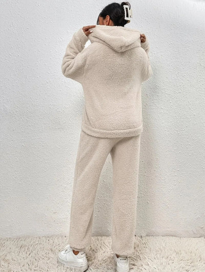 Lana – Cozy Teddy Jumpsuit – Hooded – Winter 4