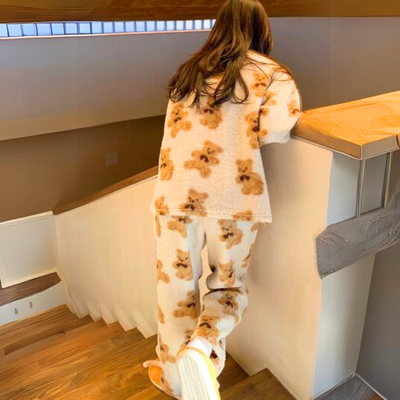 Rona – Cozy Pajama Suit – Velvety Soft – Bear Print 3