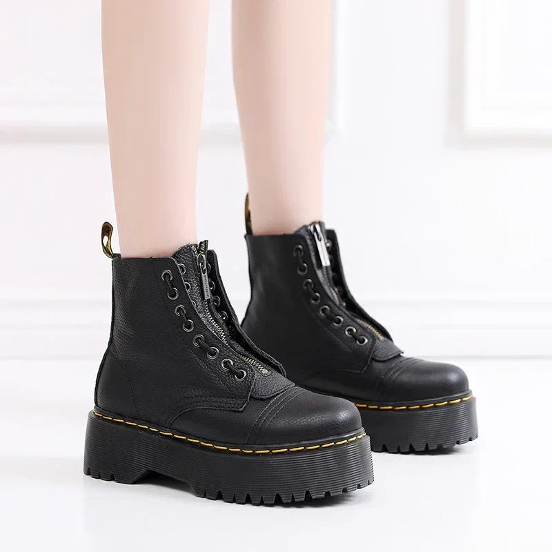 Ytre – Women's Leather Boots – Thick Sole – Black 1